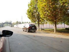 宝马X1 2013款 sDrive18i 2.0L 运动设计套装 5座