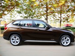 宝马X1 2013款 sDrive18i 2.0L 运动设计套装 5座