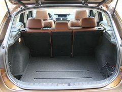 宝马X1 2013款 sDrive18i 2.0L 运动设计套装 5座