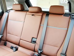 宝马X1 2013款 sDrive18i 2.0L 运动设计套装 5座