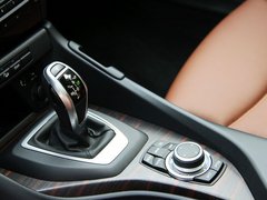 宝马X1 2013款 sDrive18i 2.0L 运动设计套装 5座
