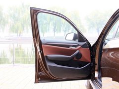 宝马X1 2013款 sDrive18i 2.0L 运动设计套装 5座