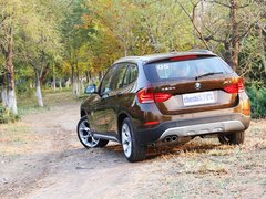 宝马X1 2013款 sDrive18i 2.0L 运动设计套装 5座