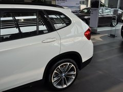 宝马X1 2013款 sDrive20i 2.0T 运动设计套装 5座