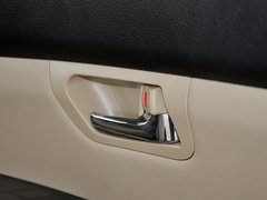 比亚迪S6 2013款 劲悦版 2.0L 手动 尊贵型 5座