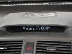比亚迪S6 2013款 劲悦版 2.0L 手动 尊贵型 5座
