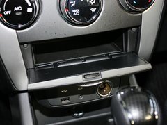 柯兰多 2013款 2.0L 自动 汽油两驱精英型 5座