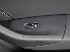 奥迪Q3 2013款 2.0T 35 TFSI quattro豪华型 5座