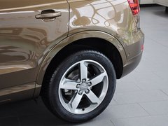 奥迪Q3 2013款 2.0T 35 TFSI quattro豪华型 5座
