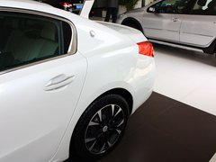 标致508L 2013款 2.3L 自动 罗兰•加洛斯版