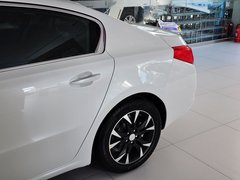 标致508L 2013款 2.3L 自动 罗兰•加洛斯版