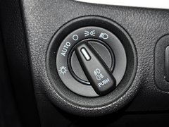 菲跃 2013款 3.6L 自动 智能全驱版7座