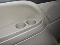 比亚迪M6 2013款 2.4L 手动 尊贵型 7座
