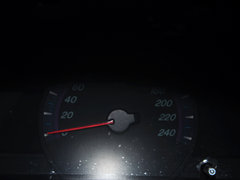 比亚迪M6 2013款 2.4L 手动 尊贵型 7座