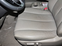 比亚迪M6 2013款 2.4L 手动 尊贵型 7座