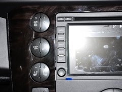 荣威W5 2013款 1.8T 自动 4WD 豪域版 5座