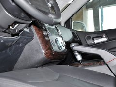 荣威W5 2013款 1.8T 自动 4WD 豪域版 5座