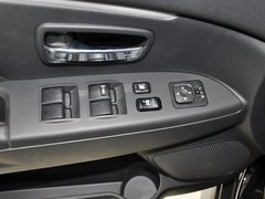 新劲炫 2013款 2.0 手动 两驱舒适版 5座