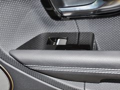 揽胜极光（进口） 2013款 2.0T 自动 5门耀动版 5座