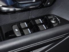 揽胜极光（进口） 2013款 2.0T 自动 5门耀动版 5座