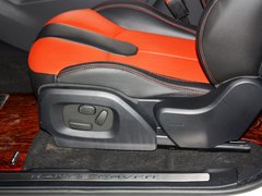 路虎 2.0T 自动 驾驶席侧面特写