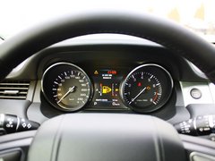 路虎 极光 2.0T AT 方向盘后方仪表盘