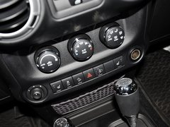 牧马人 2013款 3.6L 罗宾汉四门版 4座