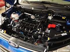 长安福特  翼搏 1.5L DCT 发动机主体特写
