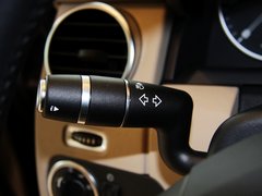 路虎  第四代发现 3.0T AT 方向盘左侧控制杆