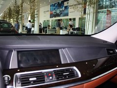宝马5系GT 2013款 GT 535i 3.0T 豪华型