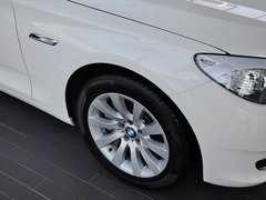 宝马5系GT 2013款 GT 535i 3.0T 领先型