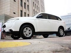 欧蓝德（进口） 2013款 2.0L CVT 两驱运动导航版 5座