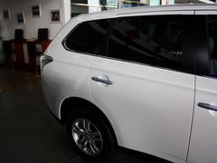 欧蓝德（进口） 2013款 2.0L CVT 四驱都市导航版5座
