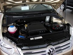 上海大众  1.6L 自动 车辆发动机舱整体