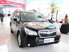 斯巴鲁  2.5L CVT 车辆右侧45度角