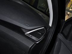 现代胜达 2013款 2.4L 自动 GLS 4WD智能型 5座