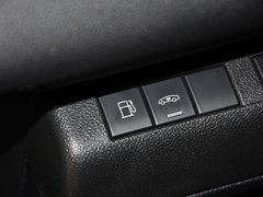标致3008 2013款 2.0L 自动 潮流版 5座
