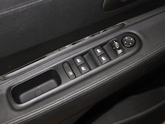 标致3008 2013款 2.0L 自动 潮流版 5座