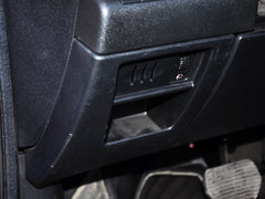 标致3008 2013款 2.0L 自动 潮流版 5座