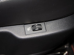 标致3008 2013款 1.6T 自动 THP罗兰•加洛斯版