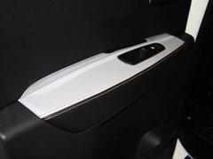 标致3008 2013款 1.6T 自动 THP罗兰•加洛斯版