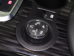 标致3008 2013款 1.6T 自动 THP罗兰•加洛斯版