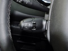 标致3008 2013款 1.6T 自动 THP罗兰•加洛斯版