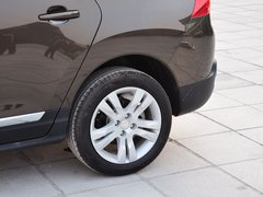 标致3008 2013款 1.6T 自动 THP罗兰•加洛斯版
