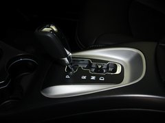 酷威 2013款 2.4L 自动 两驱尊尚版 7座