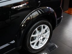 酷威 2013款 2.4L 自动 两驱尊尚版 7座