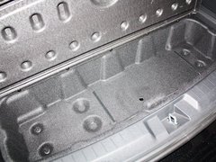 酷威 2013款 2.4L 自动 两驱尊尚版 7座
