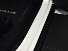 酷威 2013款 3.6L 自动 四驱旗舰版 7座