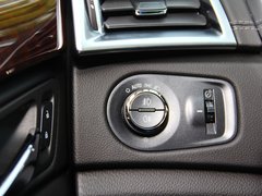 凯迪拉克SRX 2013款 3.6L 自动 旗舰型 5座