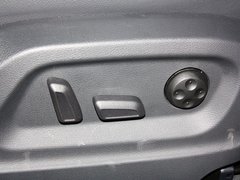 奥迪Q3 2013款 2.0T 35 TFSI quattro舒适型 5座